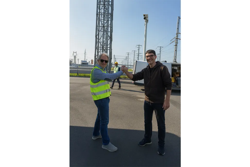 Italië Telecom Tower-projek - suksesvolle aanvaarding